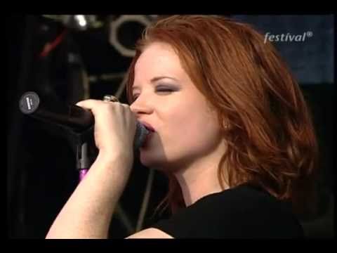 Garbage – Only Happy When It Rains (live)  Bizarre 96