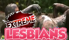Lesbianas Ahogándose en lodo y queriendo sexo