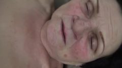 Abuelita peluda casi muerta de 86 años